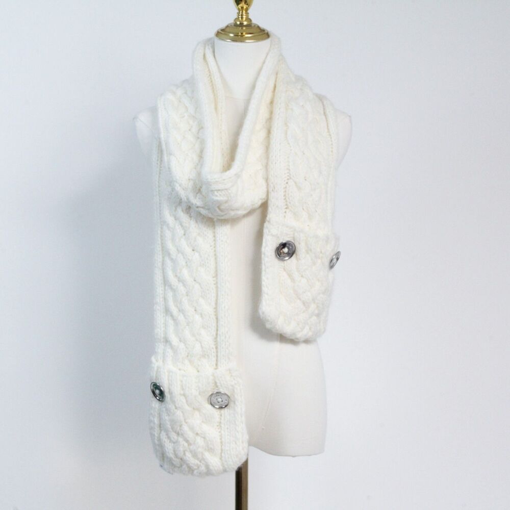 NWT Michael Kors Women's Cream White Chunky Cable Knit Casual Button Decal Scarf